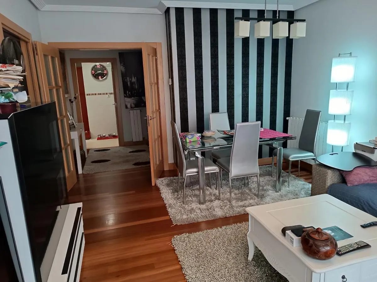 Ferienwohnung Karmelo Junto Al Metro Bilbao Spanien